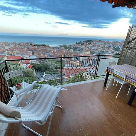 Thekeystudio, La Casa Del Mare Azzurro With Seaview Ventimiglia Zewnętrze zdjęcie