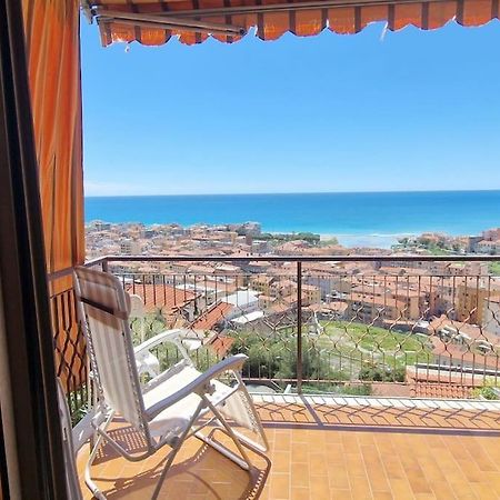 Thekeystudio, La Casa Del Mare Azzurro With Seaview Ventimiglia Zewnętrze zdjęcie