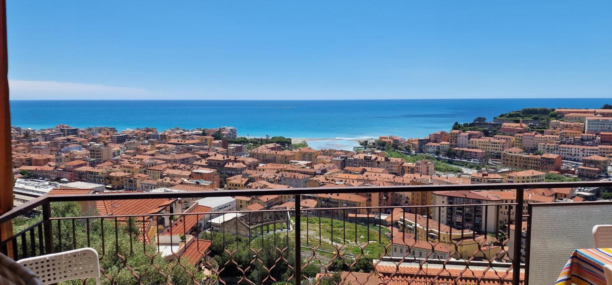 Thekeystudio, La Casa Del Mare Azzurro With Seaview Ventimiglia Zewnętrze zdjęcie
