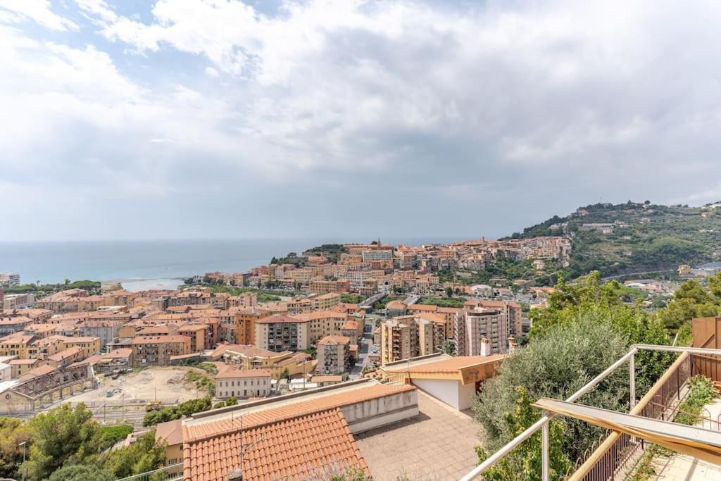 Thekeystudio, La Casa Del Mare Azzurro With Seaview Ventimiglia Zewnętrze zdjęcie