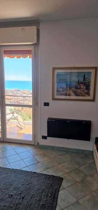 Thekeystudio, La Casa Del Mare Azzurro With Seaview Ventimiglia Zewnętrze zdjęcie