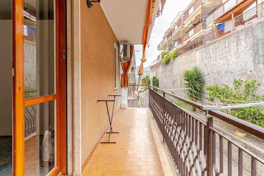 Thekeystudio, La Casa Del Mare Azzurro With Seaview Ventimiglia Zewnętrze zdjęcie